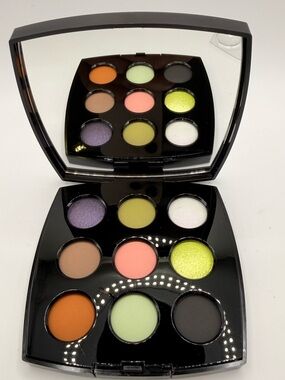 CHANEL Les 9 Ombres Eyeshadow Palette